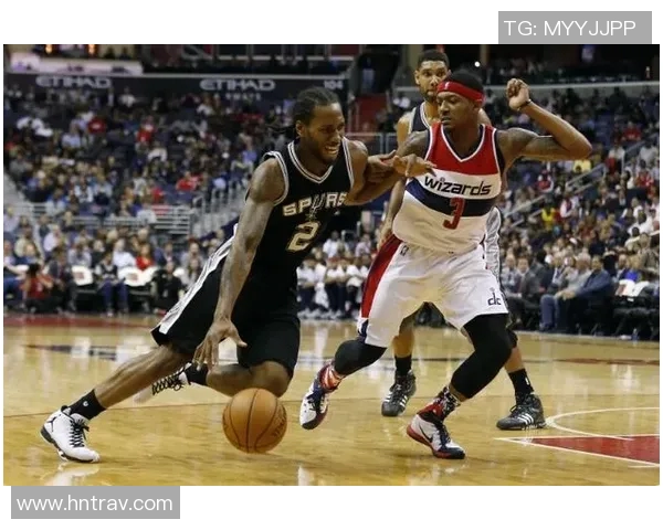 快船与马刺G3激战正酣谁能在季后赛中占得先机